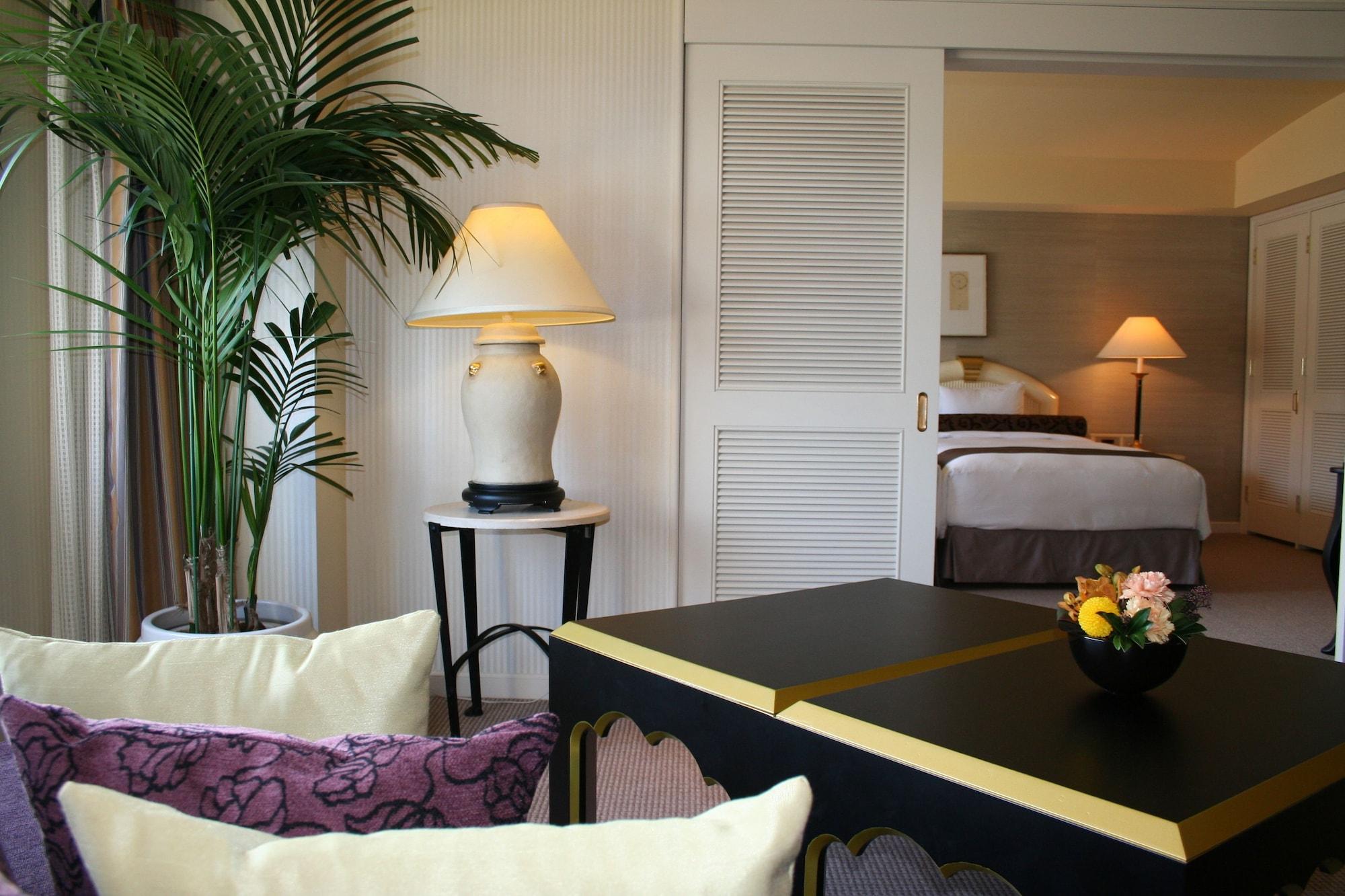 Miyako Hotel Gifu Nagaragawa Ngoại thất bức ảnh A suite at the Mandarin Oriental, Singapore