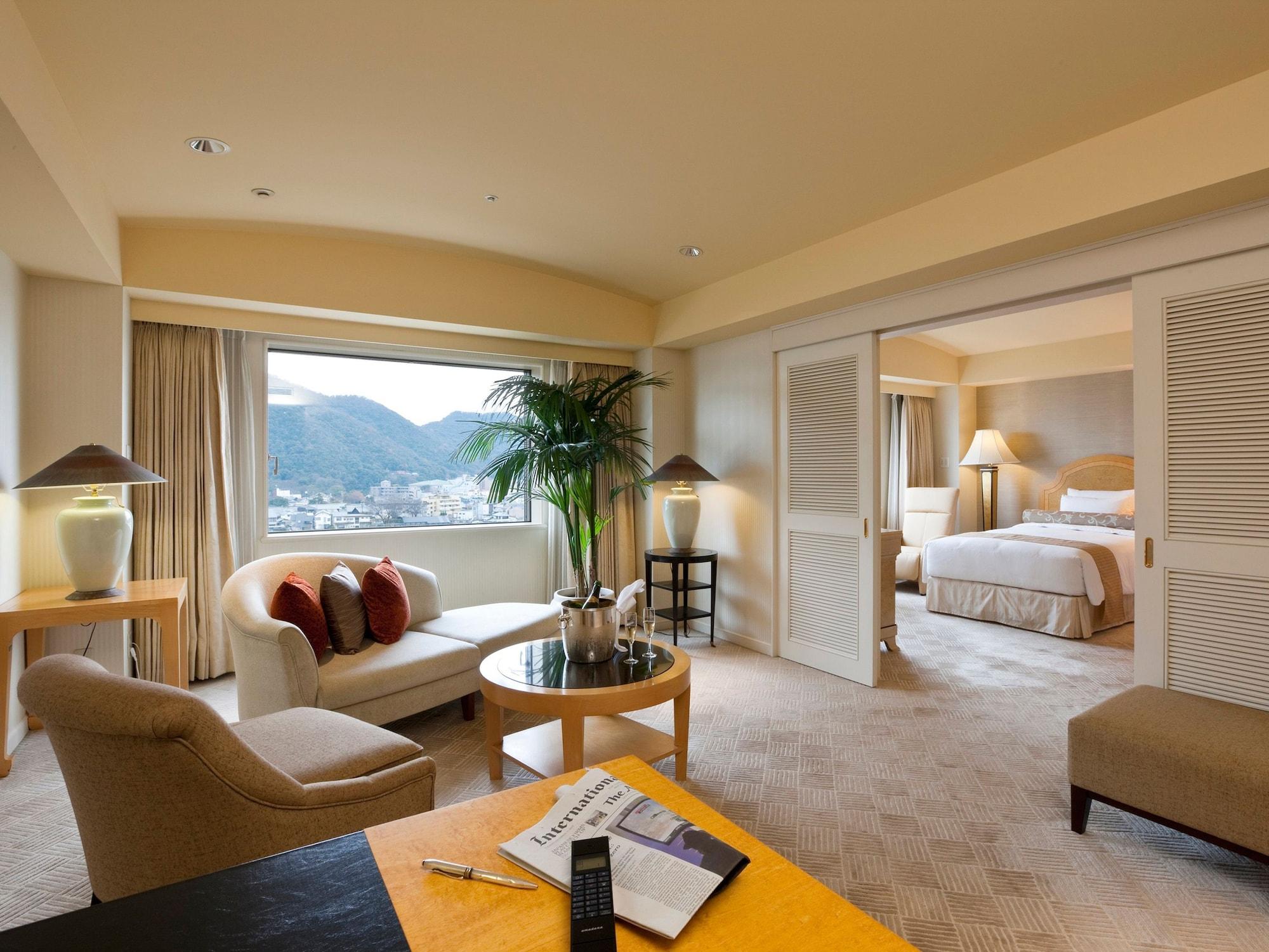 Miyako Hotel Gifu Nagaragawa Ngoại thất bức ảnh A suite at the hotel