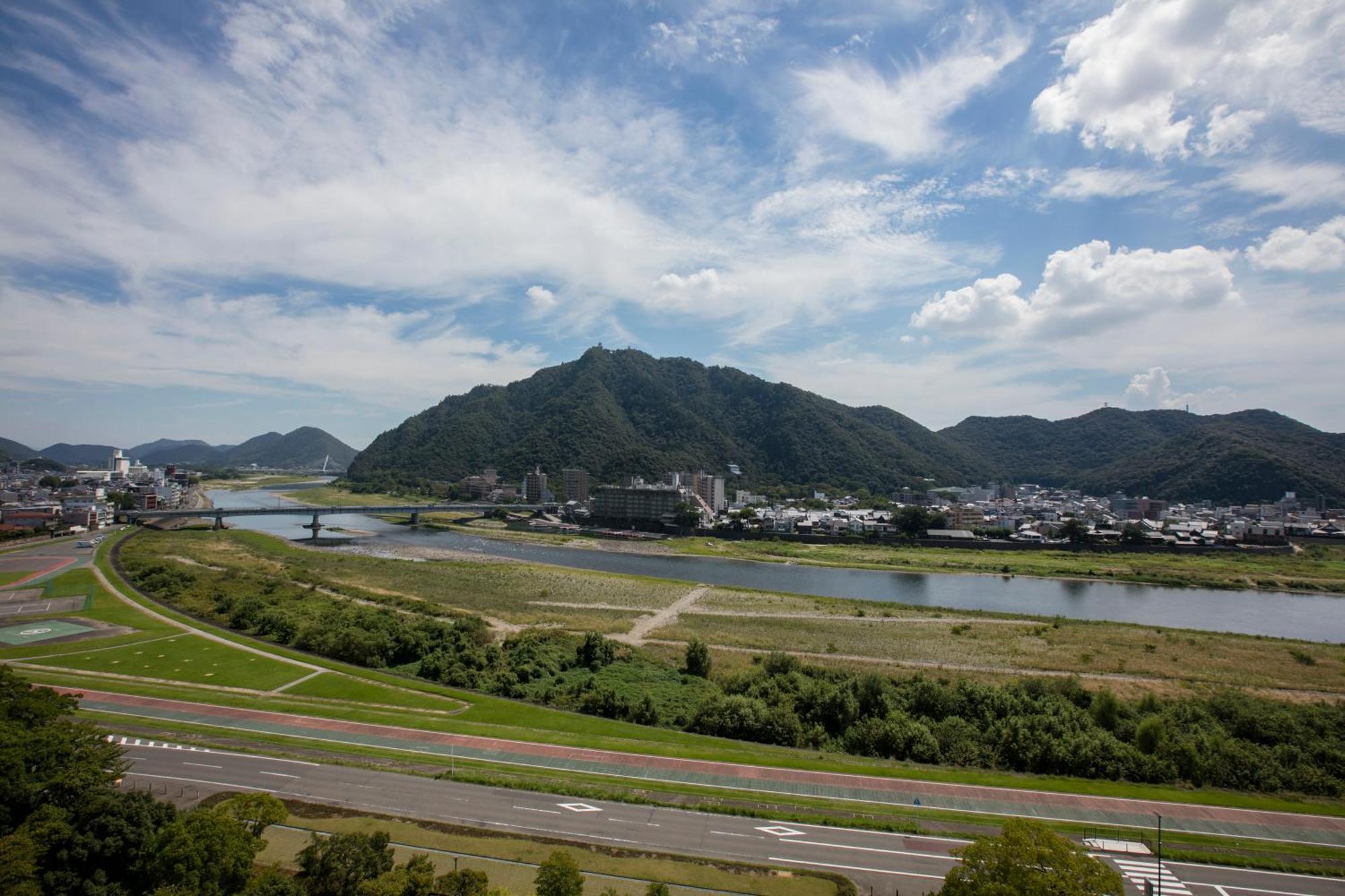 Miyako Hotel Gifu Nagaragawa Ngoại thất bức ảnh View of the town