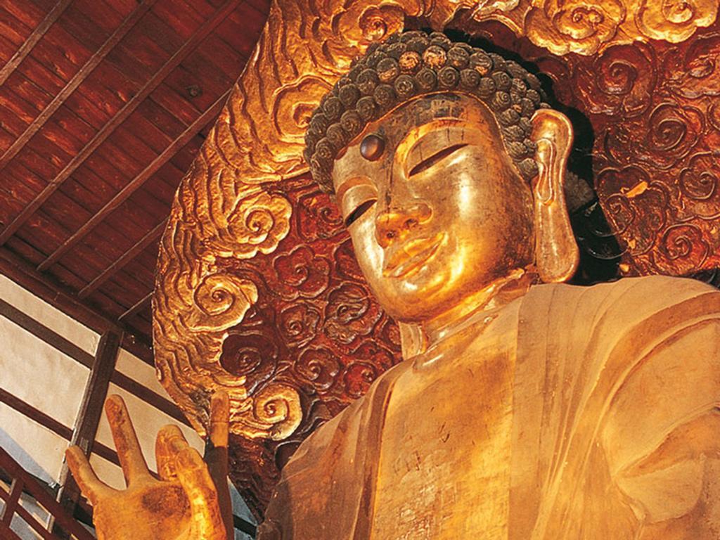 Miyako Hotel Gifu Nagaragawa Ngoại thất bức ảnh The 16-metre (52 ft) high reclining Buddha at the temple